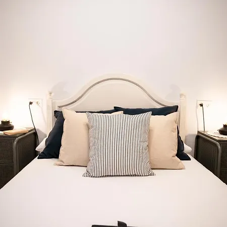 بيت شباب Hihome Uria *