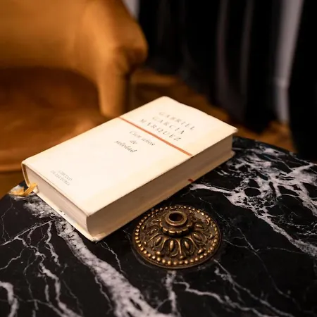 بيت شباب Hihome Uria *