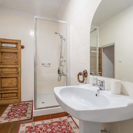 Hostel Hihome Uria *