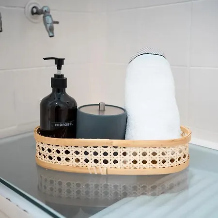 Hihome Uria * Oviedo